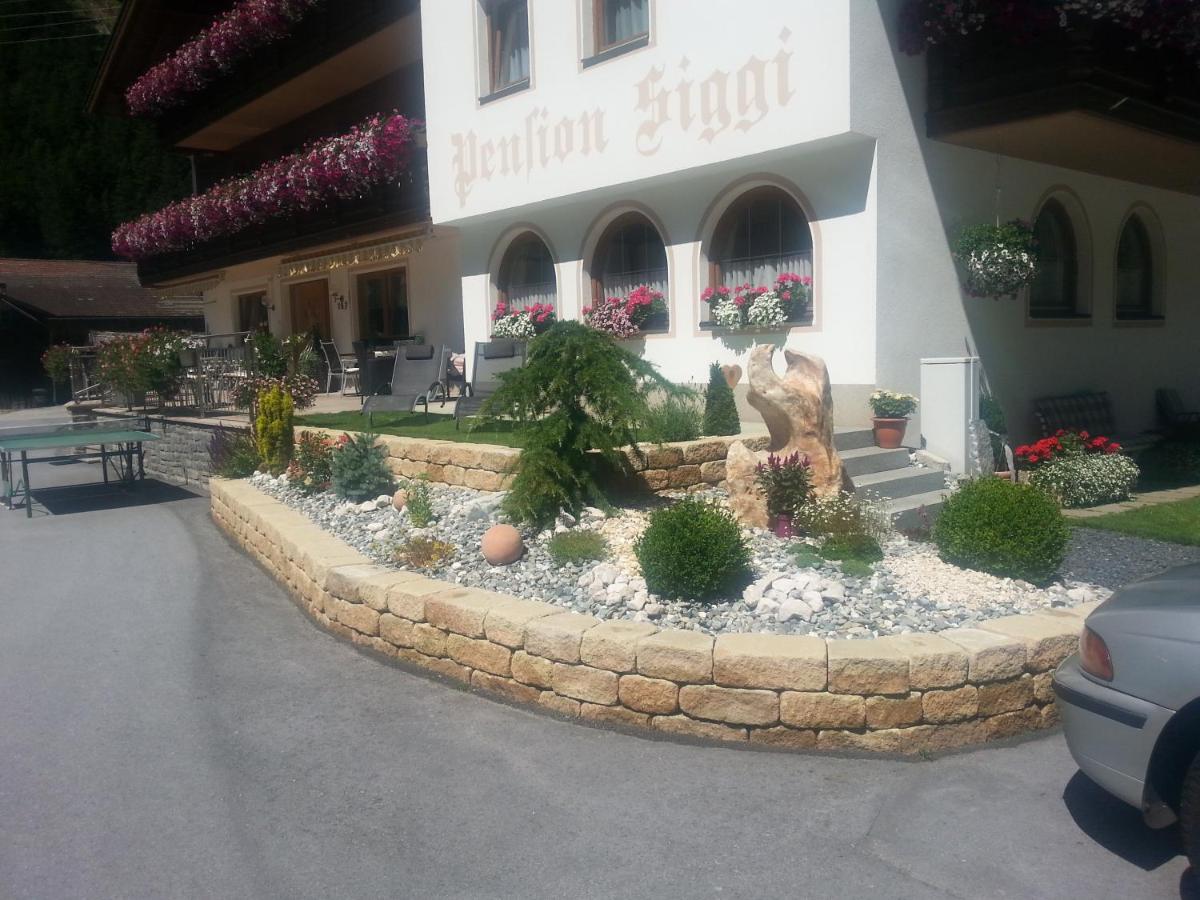 Hotel Pension Siggi ザンクト・レオンハルト・イム・ピッツタール エクステリア 写真