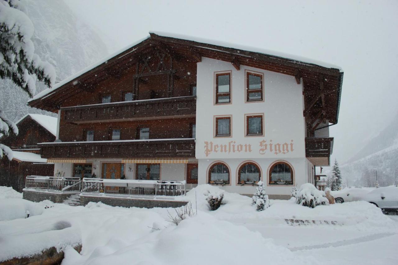Hotel Pension Siggi ザンクト・レオンハルト・イム・ピッツタール エクステリア 写真